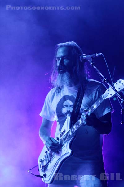 MOON DUO - 2013-07-19 - PARIS - CentQuatre - 